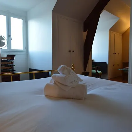 Authentic Bright Flat In Le Marais 巴黎