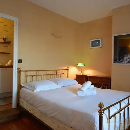 Authentic Bright Flat In Le Marais 公寓 *