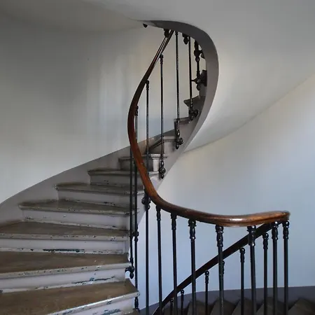 Authentic Bright Flat In Le Marais